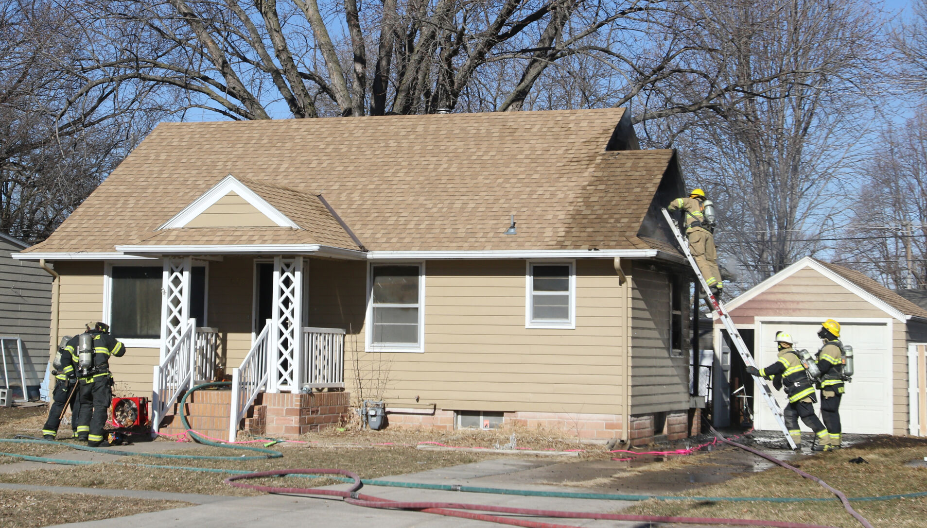 p01-13-21HFDboyceHouseFire2.jpg